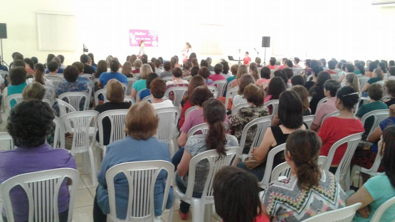 EVENTO ALUSIVO AO OUTUBRO ROSA SUPERA EXPECTATIVAS DE PÚBLICO